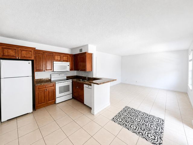 11473 NW 42nd Street, Coral Springs, FL 33065