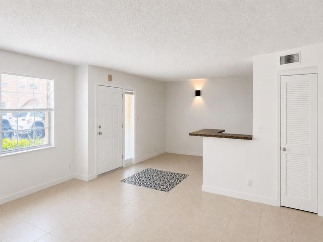 11473 NW 42nd Street, Coral Springs, FL 33065
