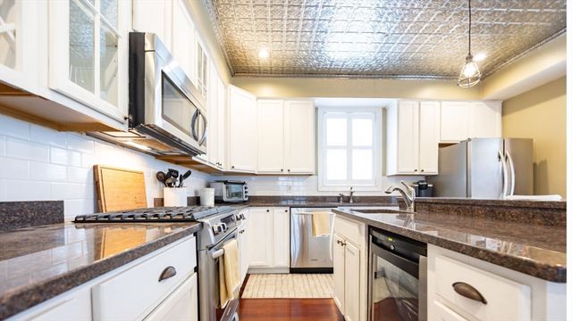 96 Dix St 2, Boston, MA 02122