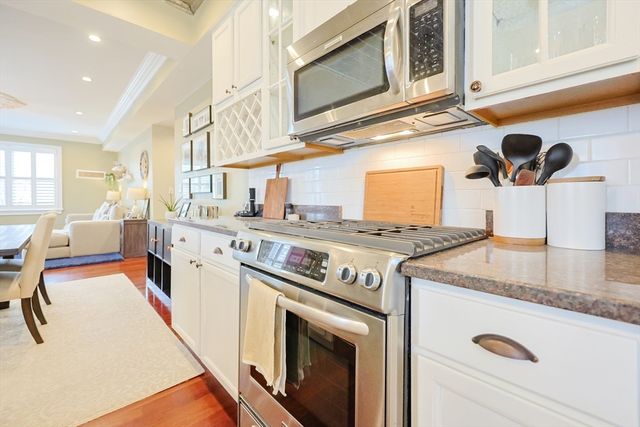 96 Dix St 2, Boston, MA 02122