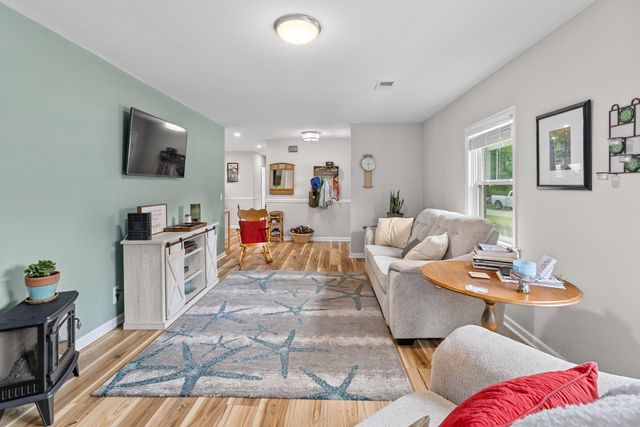 1851 Gippy Lane, Charleston, SC 29407