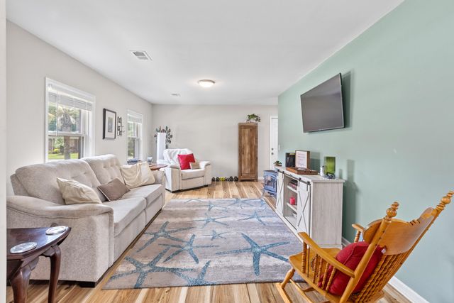 1851 Gippy Lane, Charleston, SC 29407