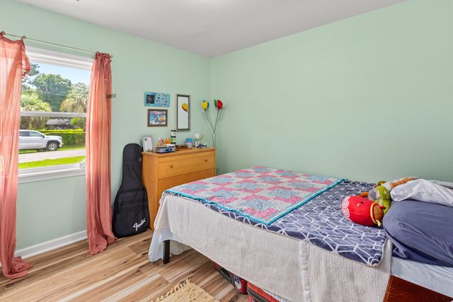 1851 Gippy Lane, Charleston, SC 29407