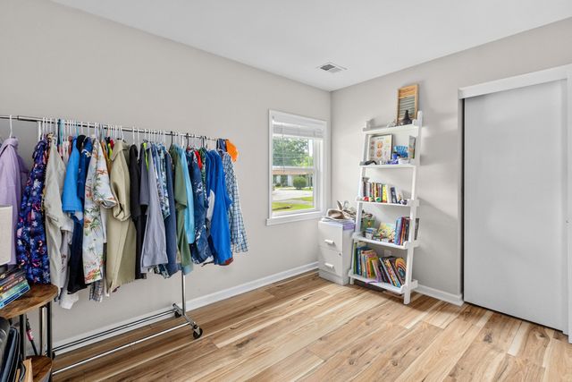 1851 Gippy Lane, Charleston, SC 29407