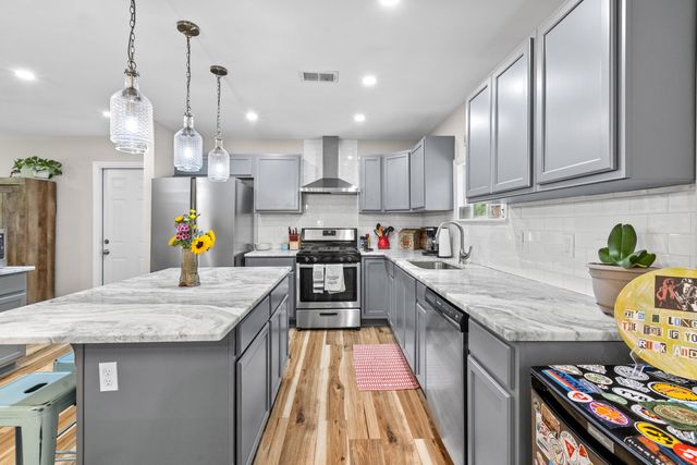 1851 Gippy Lane, Charleston, SC 29407