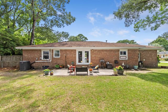 1851 Gippy Lane, Charleston, SC 29407