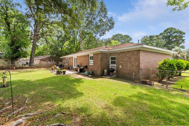 1851 Gippy Lane, Charleston, SC 29407