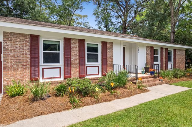 1851 Gippy Lane, Charleston, SC 29407