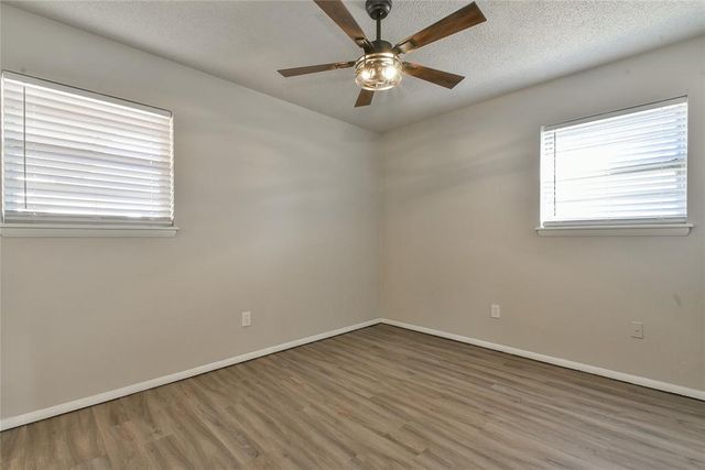 608 SE Moraine Avenue, Midwest City, OK 73130