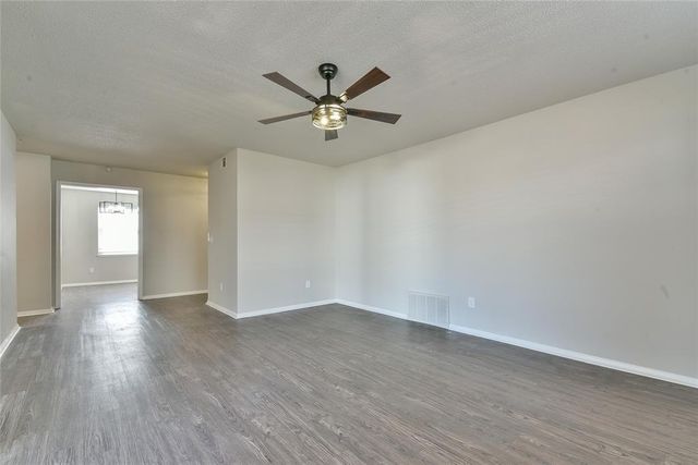 608 SE Moraine Avenue, Midwest City, OK 73130