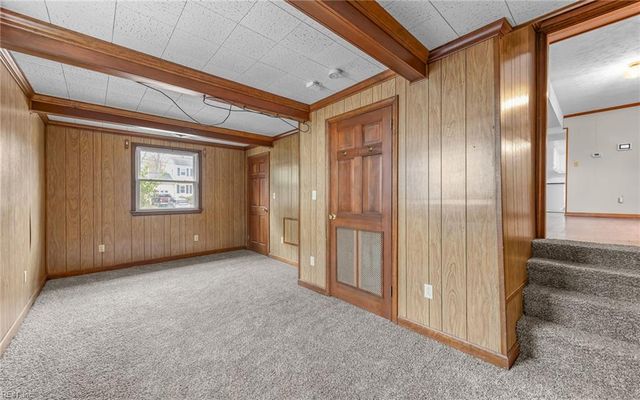 17 Cale CIR, Newport News, VA 23606