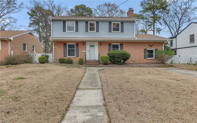 17 Cale CIR, Newport News, VA 23606