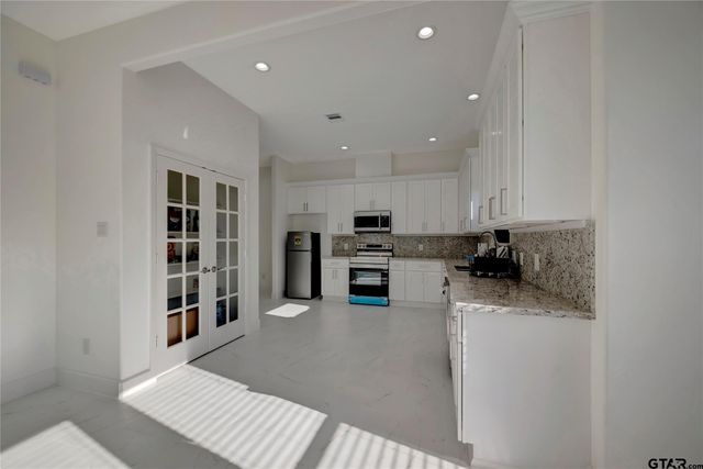 345 EDGEWATER DRIVE, Livingston, TX 77351