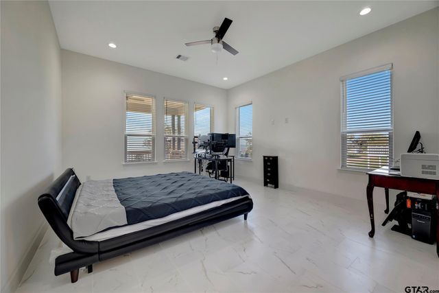 345 EDGEWATER DRIVE, Livingston, TX 77351