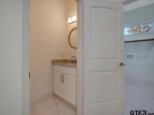 345 EDGEWATER DRIVE, Livingston, TX 77351