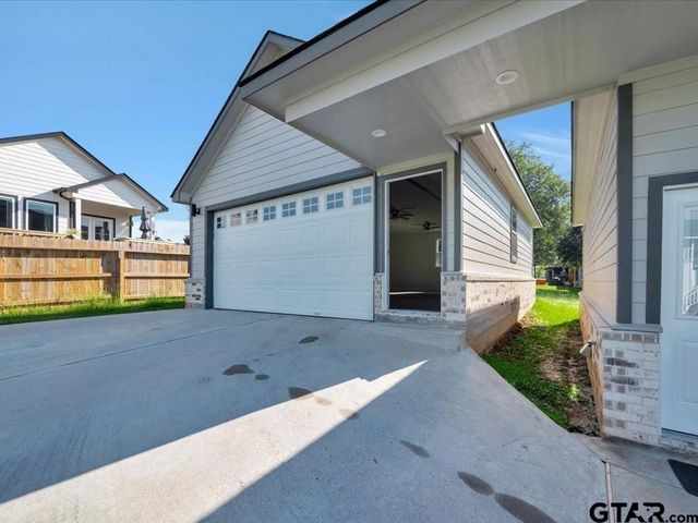 345 EDGEWATER DRIVE, Livingston, TX 77351