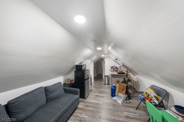1058 Fanny St, Elizabeth City, NJ 07201