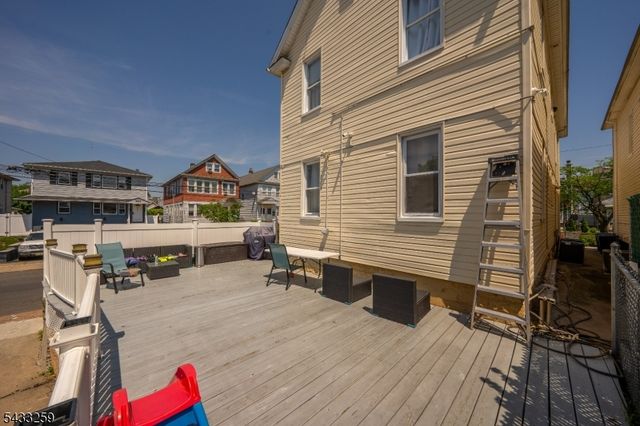 1058 Fanny St, Elizabeth City, NJ 07201