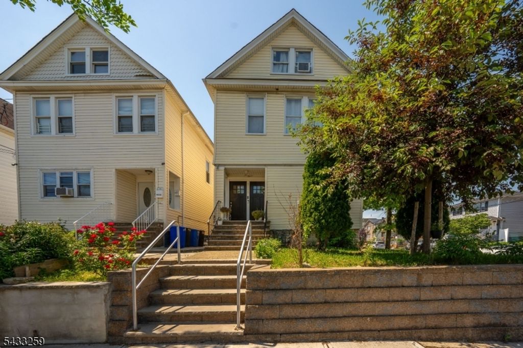 1058 Fanny St, Elizabeth City, NJ 07201