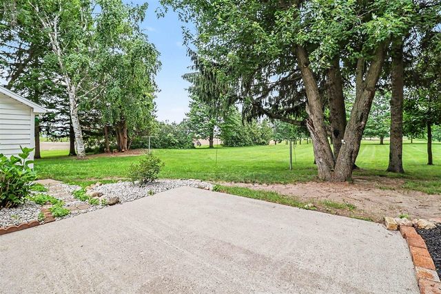 6301 S Stiles Road, Pentwater, MI 49449