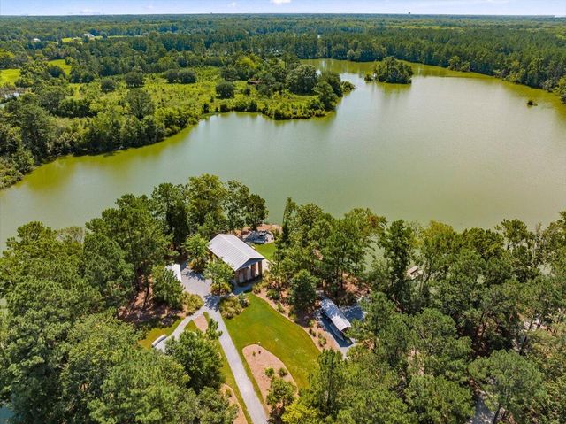 153 Country Gate Lane, Summerville, SC 29485
