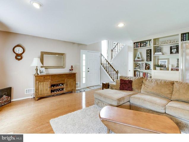 45 TYNEMOUTH CT, Trenton, NJ 08691