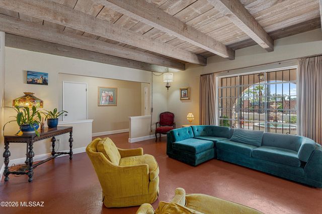 932 W San Martin Drive, Tucson, AZ 85704