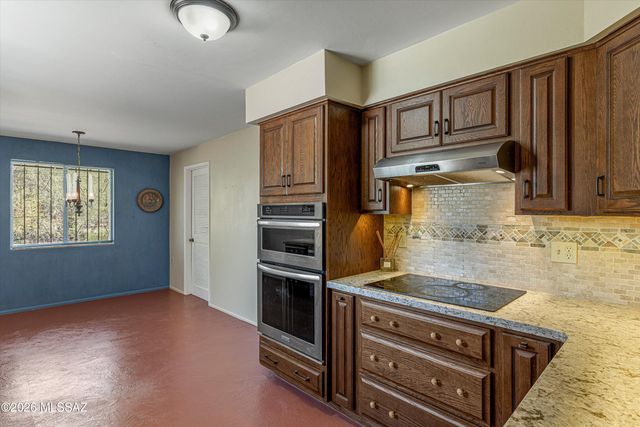 932 W San Martin Drive, Tucson, AZ 85704