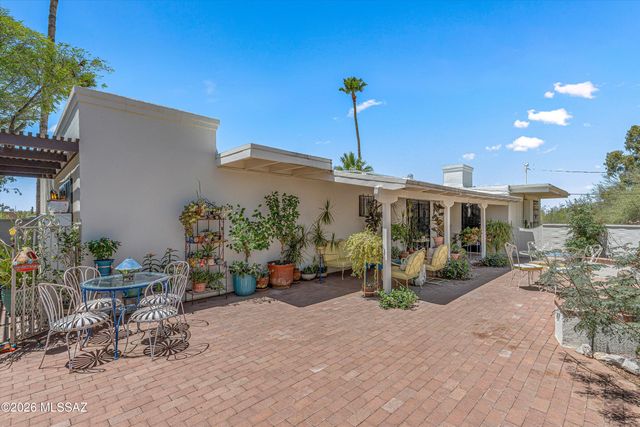 932 W San Martin Drive, Tucson, AZ 85704