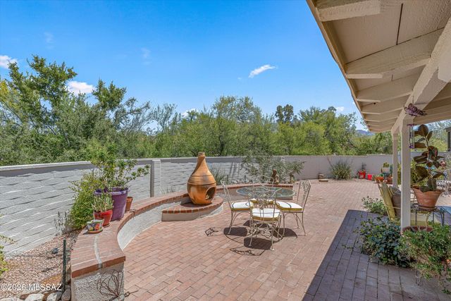 932 W San Martin Drive, Tucson, AZ 85704