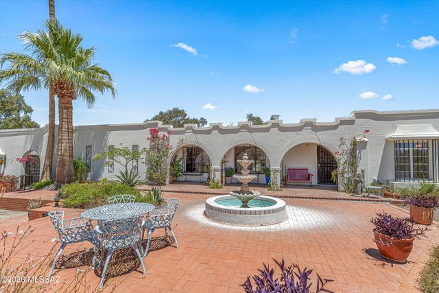 932 W San Martin Drive, Tucson, AZ 85704