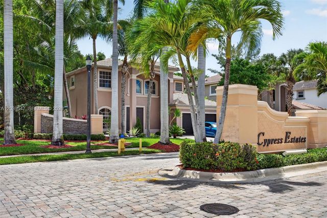 4907 Cypress Way, Coconut Creek, FL 33073
