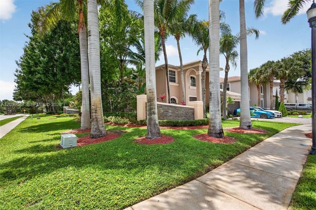 4907 Cypress Way, Coconut Creek, FL 33073