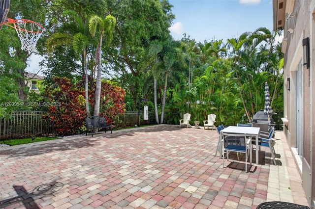 4907 Cypress Way, Coconut Creek, FL 33073