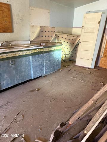 645 W SONORA Street, Superior, AZ 85173