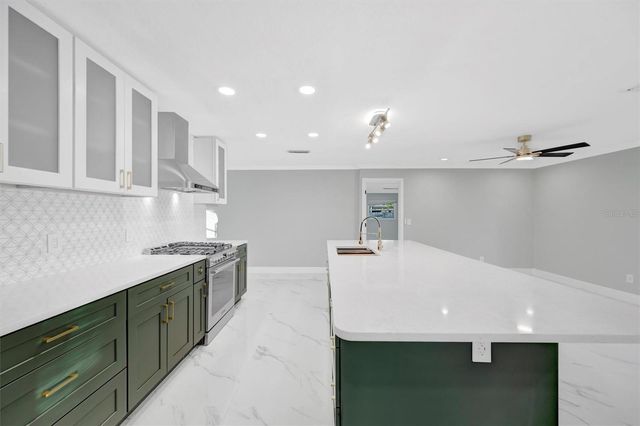 5215 DENVER STREET NE, St Petersburg, FL 33703