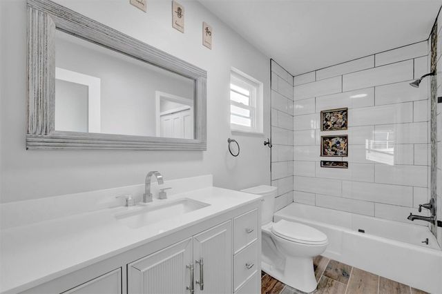 5215 DENVER STREET NE, St Petersburg, FL 33703