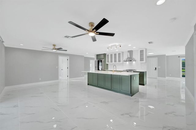 5215 DENVER STREET NE, St Petersburg, FL 33703