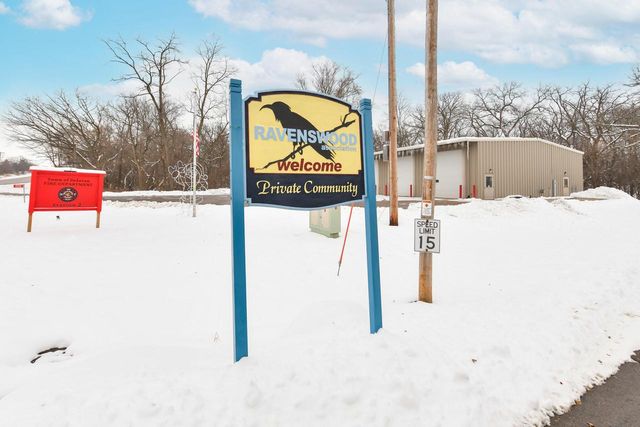 4222 Maple DRIVE, Delavan, WI 53115