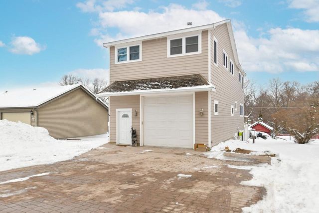 4222 Maple DRIVE, Delavan, WI 53115