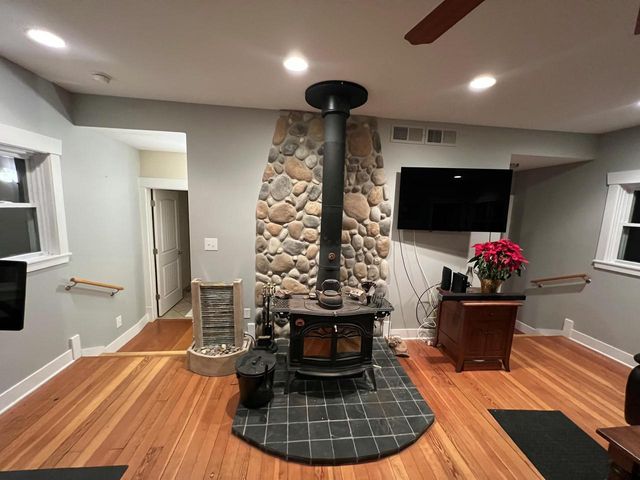 4222 Maple DRIVE, Delavan, WI 53115