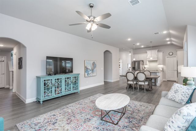 204 Garden Grove Drive, Waxahachie, TX 75165