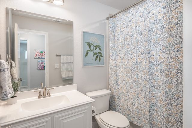 204 Garden Grove Drive, Waxahachie, TX 75165