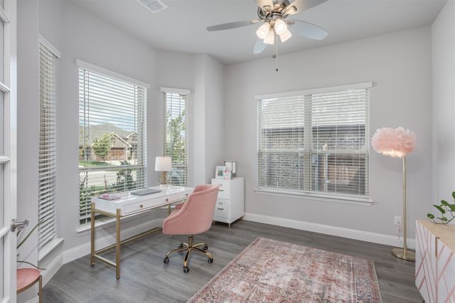 204 Garden Grove Drive, Waxahachie, TX 75165