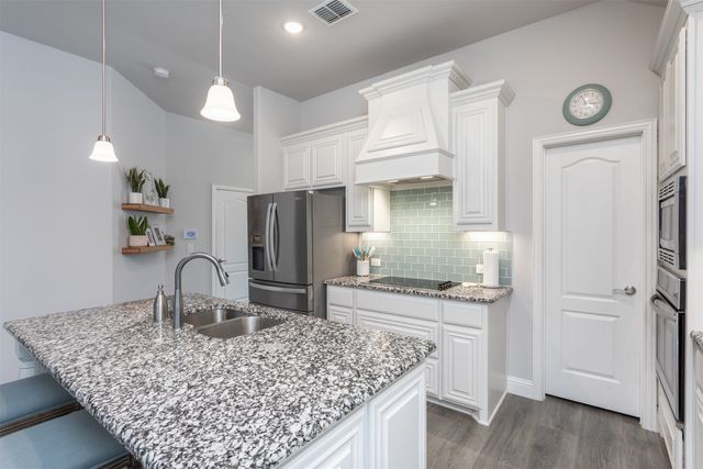204 Garden Grove Drive, Waxahachie, TX 75165