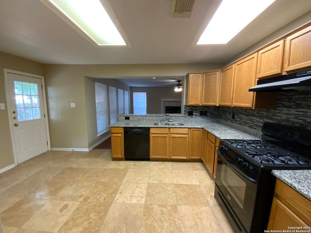 6610 FONTANA PT, San Antonio, TX 78240