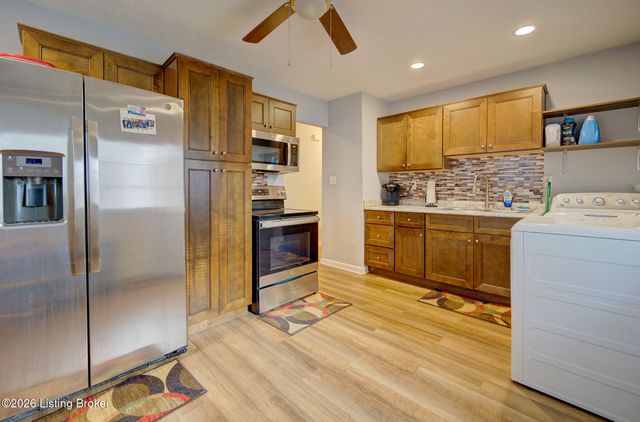 6114 Cooper Chapel Rd, Louisville, KY 40229
