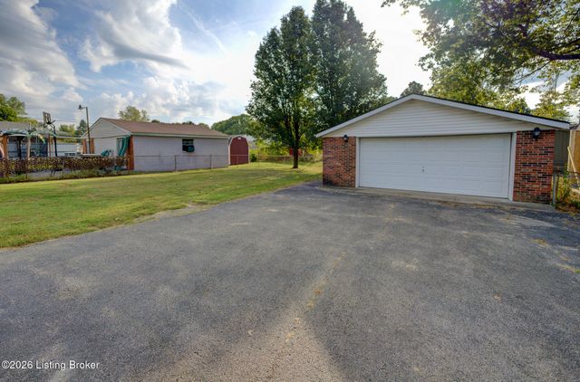 6114 Cooper Chapel Rd, Louisville, KY 40229