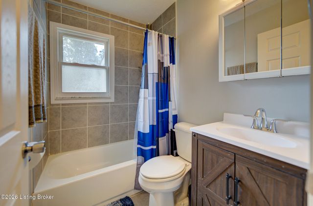 6114 Cooper Chapel Rd, Louisville, KY 40229