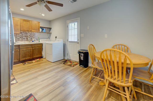 6114 Cooper Chapel Rd, Louisville, KY 40229
